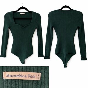 🍃 Abercrombie & Fitch Ribbed Long Sleeve Bodysuit – Forest Green – M